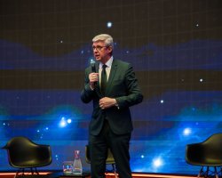 oslava v Planetariu